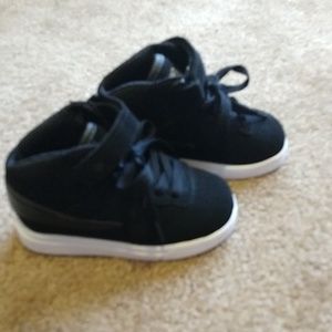 Fila toddler black high top sneakers size8
